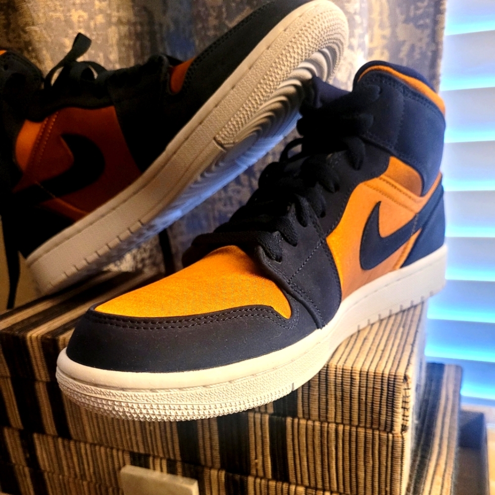 Nike Jordan 1 Premium Stain Gold